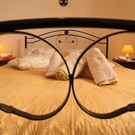 On The With Balcony, Wi-fi & Air Conditioning; Parking Holiday home